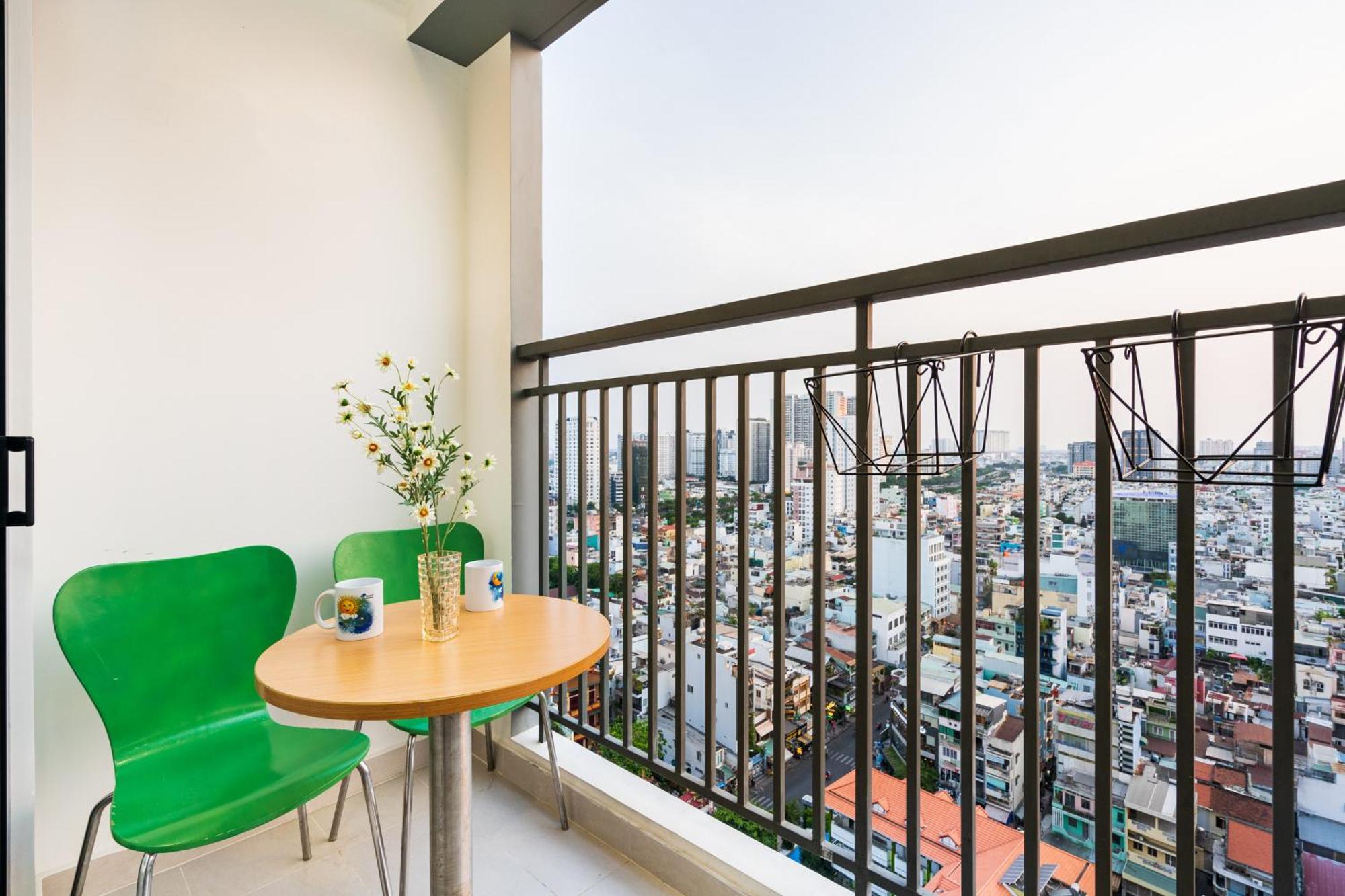Aspire Apartment City View Vincentral Binh Thanh Хошимин Экстерьер фото